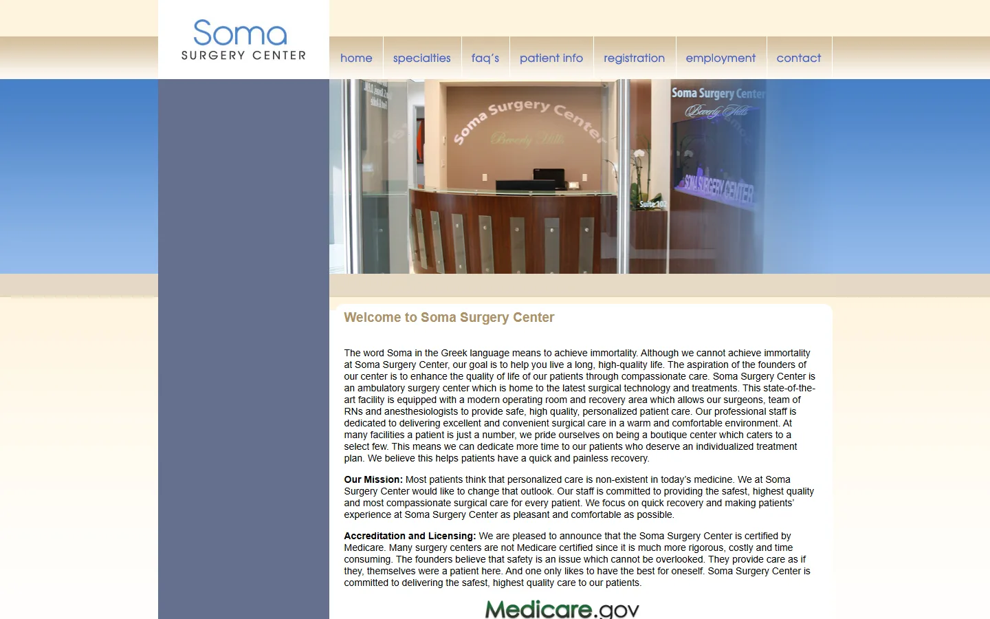 Antes: portada de Soma Surgery Center de 2013, con fondo beige y bloques extensos de texto.